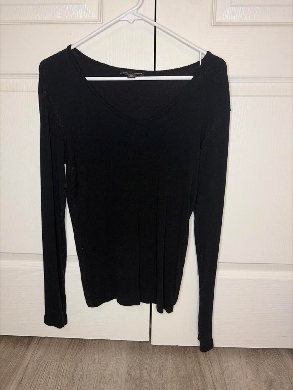 Black V-Neck Long Sleeve Women's Top